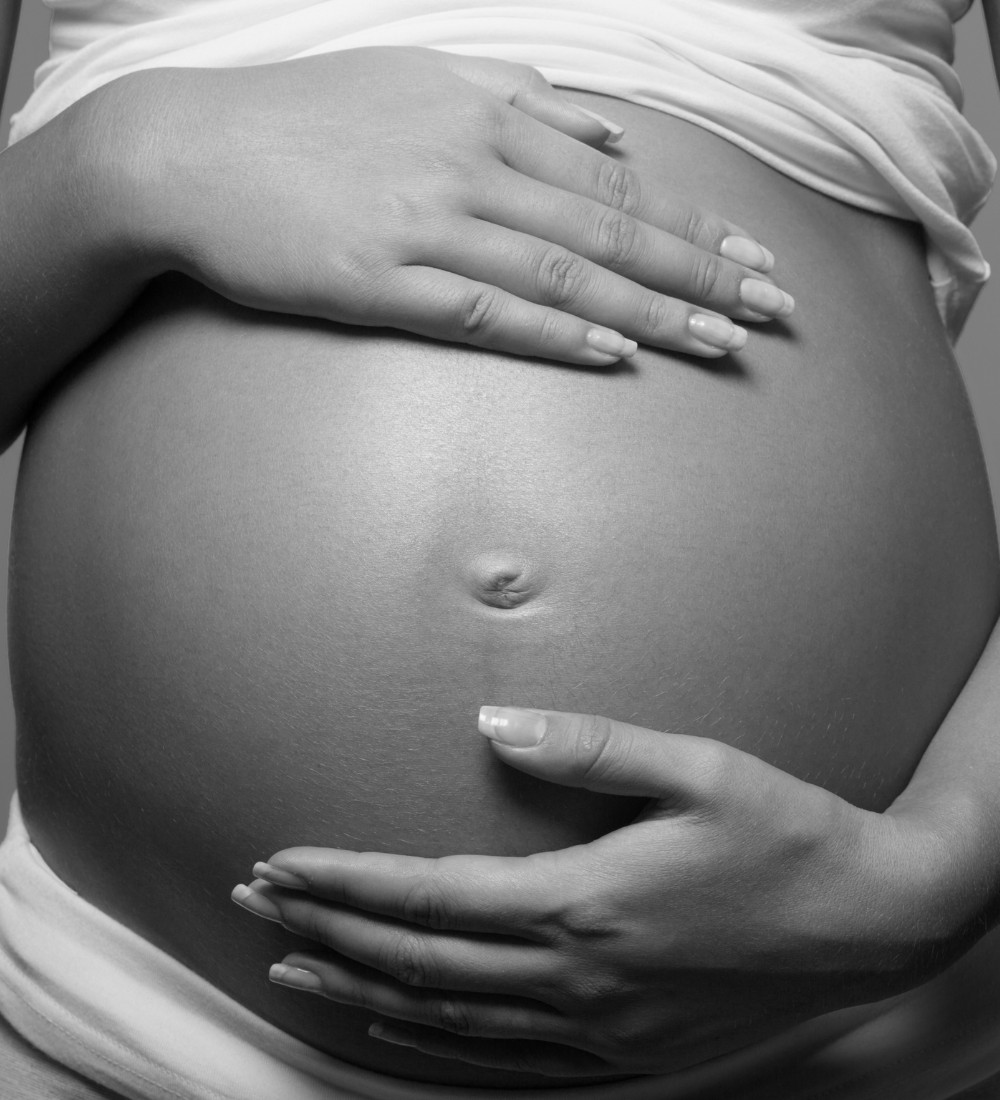 embarazo y salud oral, Explora consejos esenciales para mantener tu Salud Oral Durante el Embarazo. Aprende cómo los cambios hormonales afectan tus dientes y cómo cuidarte mejor